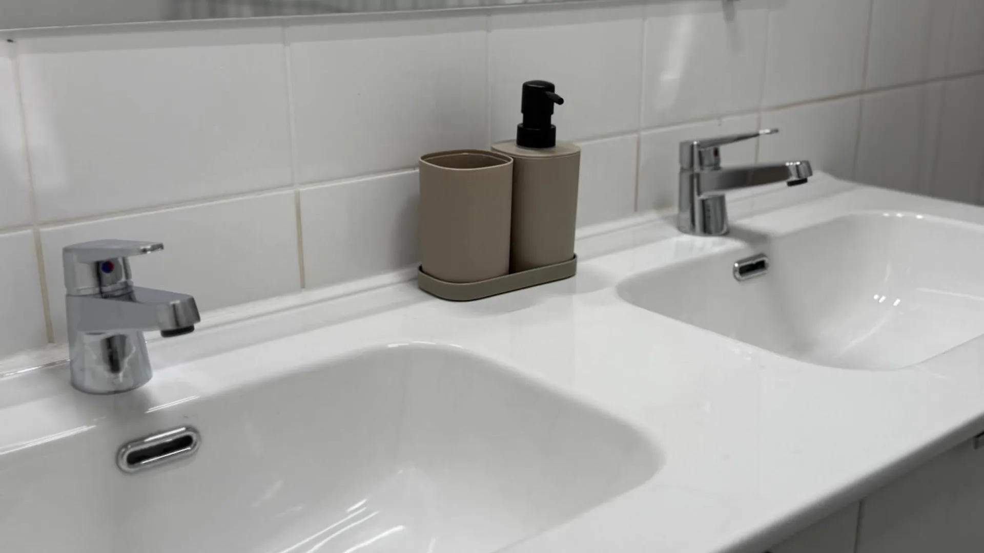 Grand T4 Lumineux Avec Balcon Traversant - 3 Chambres, Vue Degagee - Parking Privee - Metro 5 Min - Proche Centre Ville Tolosa