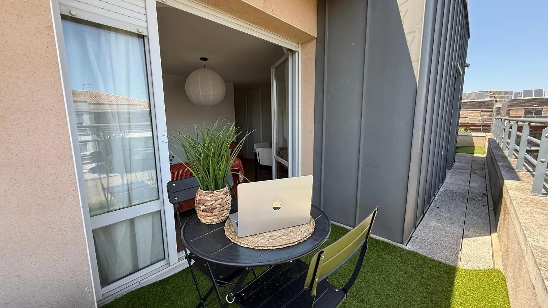 Grand T4 Lumineux Avec Balcon Traversant - 3 Chambres, Vue Degagee - Parking Privee - Metro 5 Min - Proche Centre Ville Tolosa 0*,